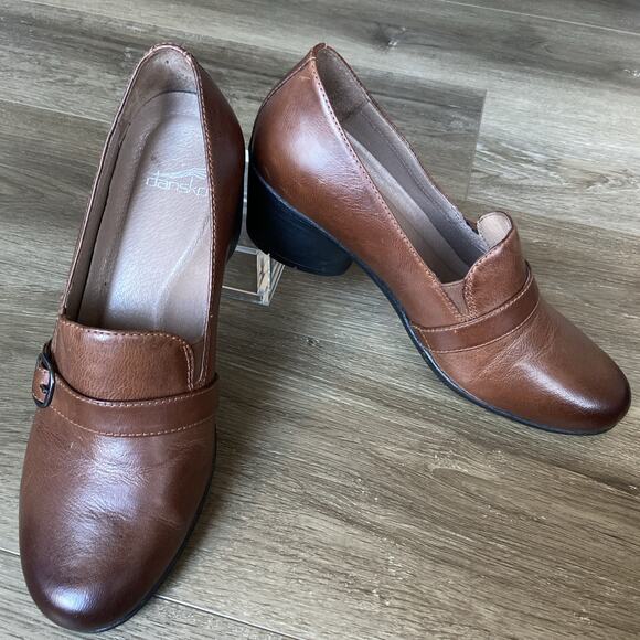 Dansko Rosalie Heels Sz 41 EU 10.5-11 US Brown Leather Strap Buckle 2 1/4" Heel - Picture 1 of 11